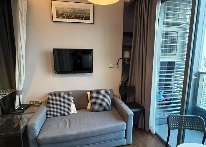 Luxury With Views Monthly Rent *