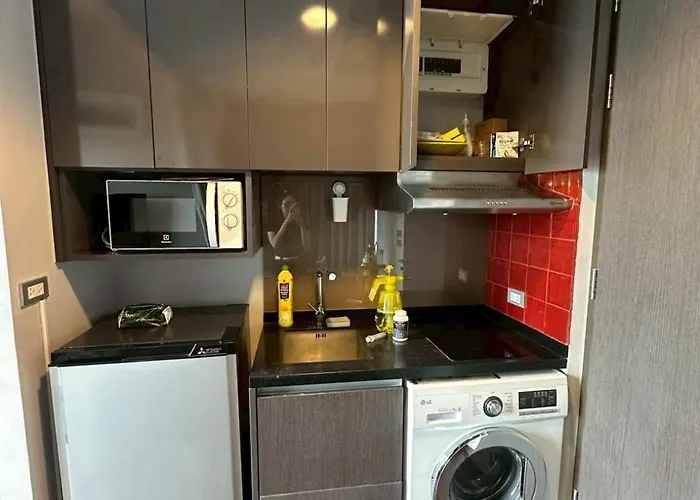 Luxury With Views Monthly Rent Apartment *